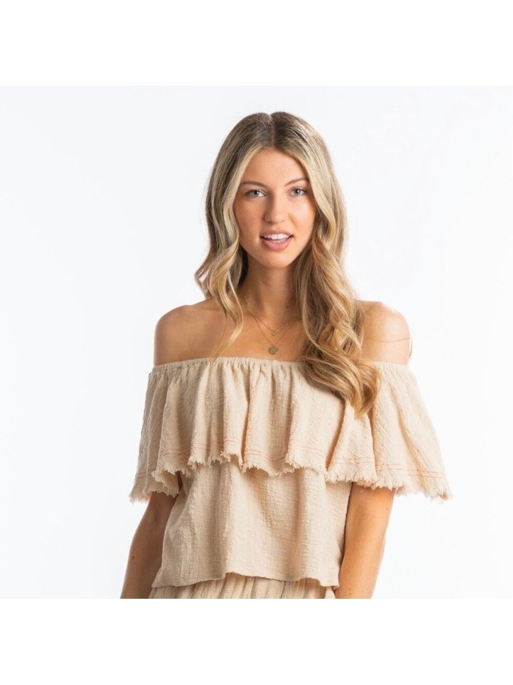 Miss love Off shoulder raw hem crop flounce top! Sz S Nwot